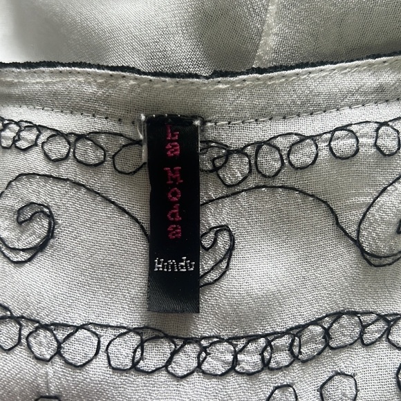 La Moda White/Black Long Sleeve Embroidered Fringed Hem Short Dress/Beach Cover - Picture 11 of 16